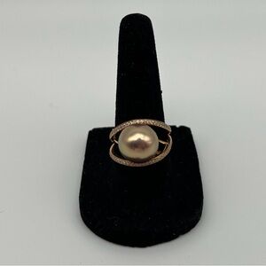 Elegant Gold Freshwater Edison Pearl Ring